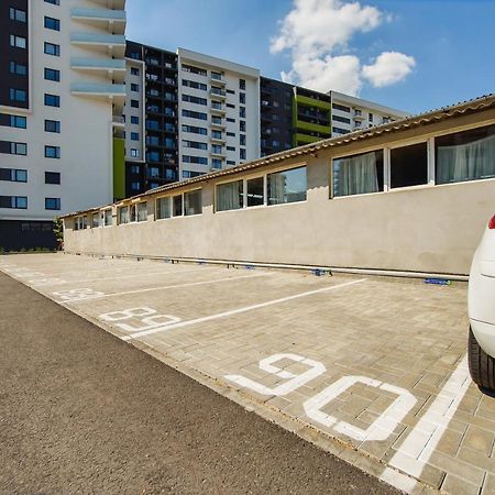Duo Vibe Apartment Oradea Eksteriør billede