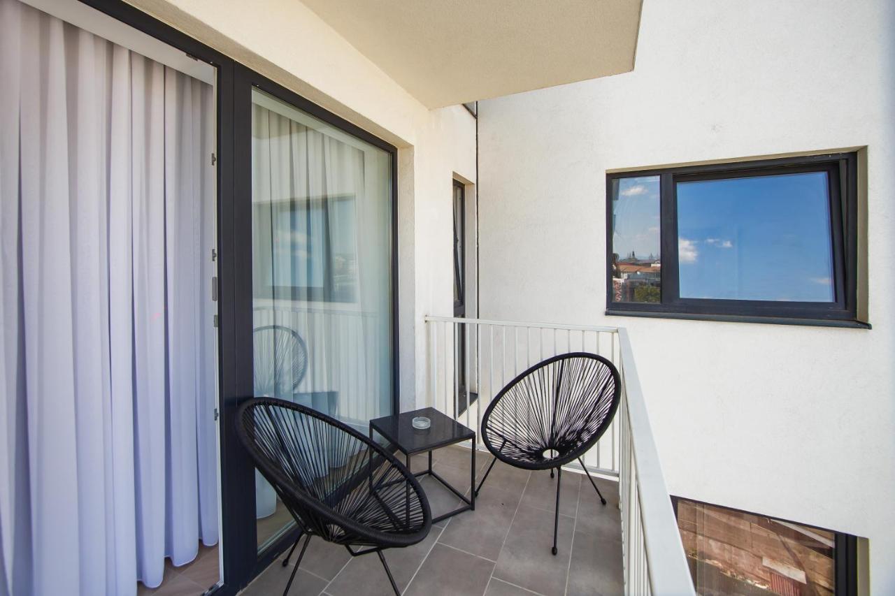 Duo Vibe Apartment Oradea Eksteriør billede