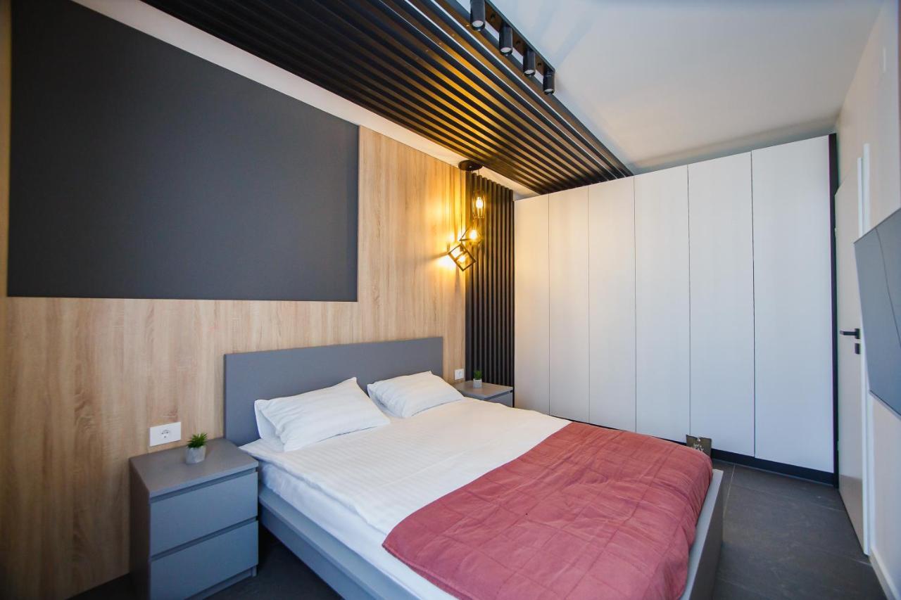 Duo Vibe Apartment Oradea Eksteriør billede