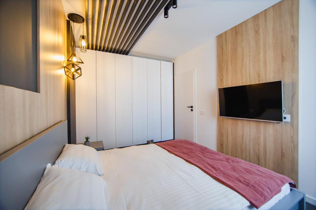 Duo Vibe Apartment Oradea Eksteriør billede