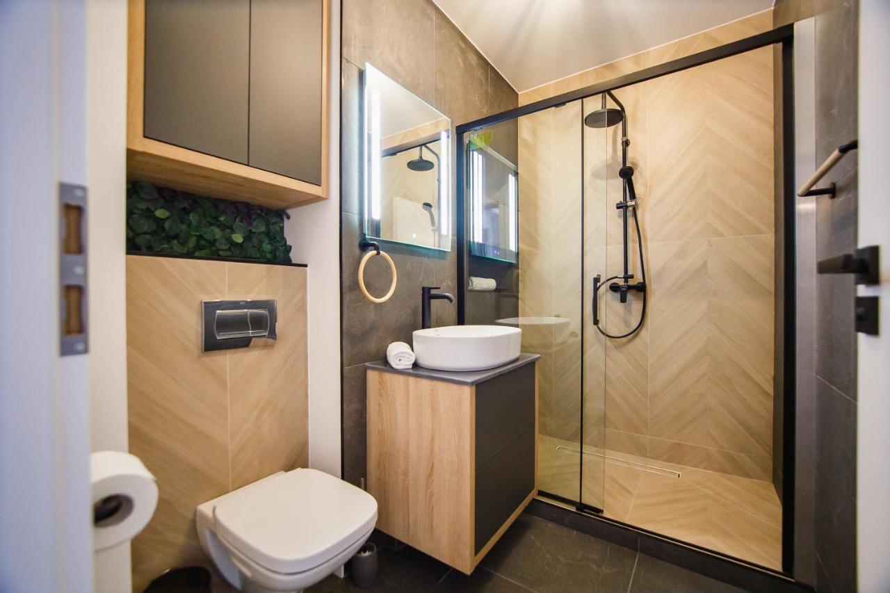 Duo Vibe Apartment Oradea Eksteriør billede